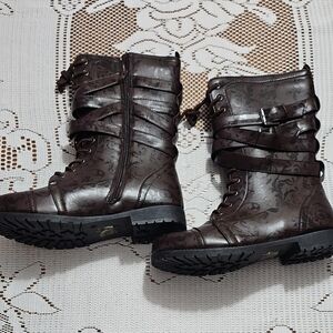 Stylish Brown Women's Boots NWOT